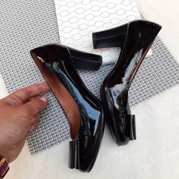 Clarks Avelyn Soul Patent Bow Leather Heels Closed Toe Pumps Black 5 - Picture 4 of 11